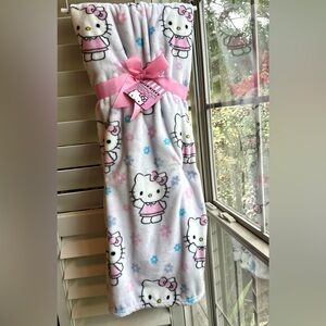 Hello Kitty Plush Lilac Throw 60x70 New with Tags